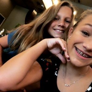 Meet your Posher, Avery